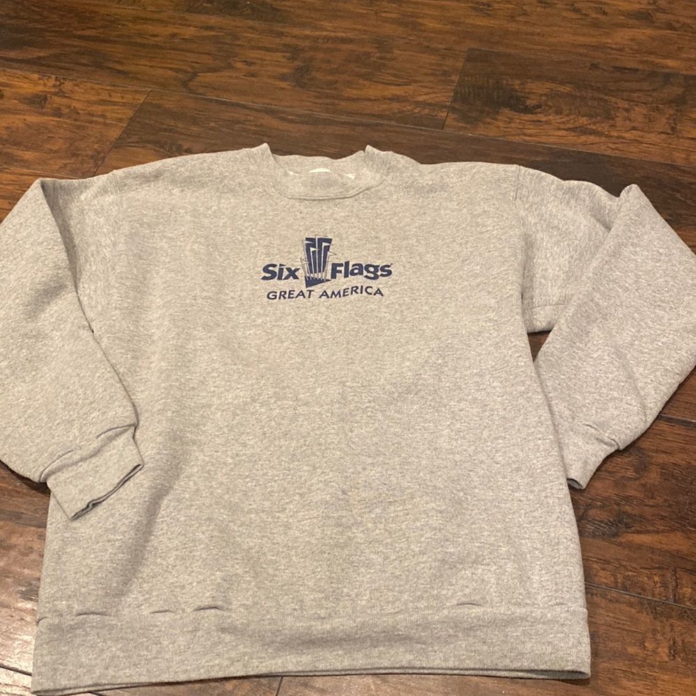 vtg made in usa six flags pullover sweatshirt on six flag tag size L light grey
